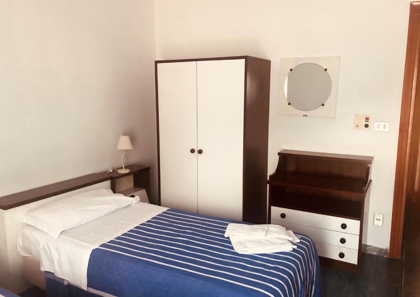 Hotel Mediterraneo Guardia Piemontese Terme Eksteriør billede